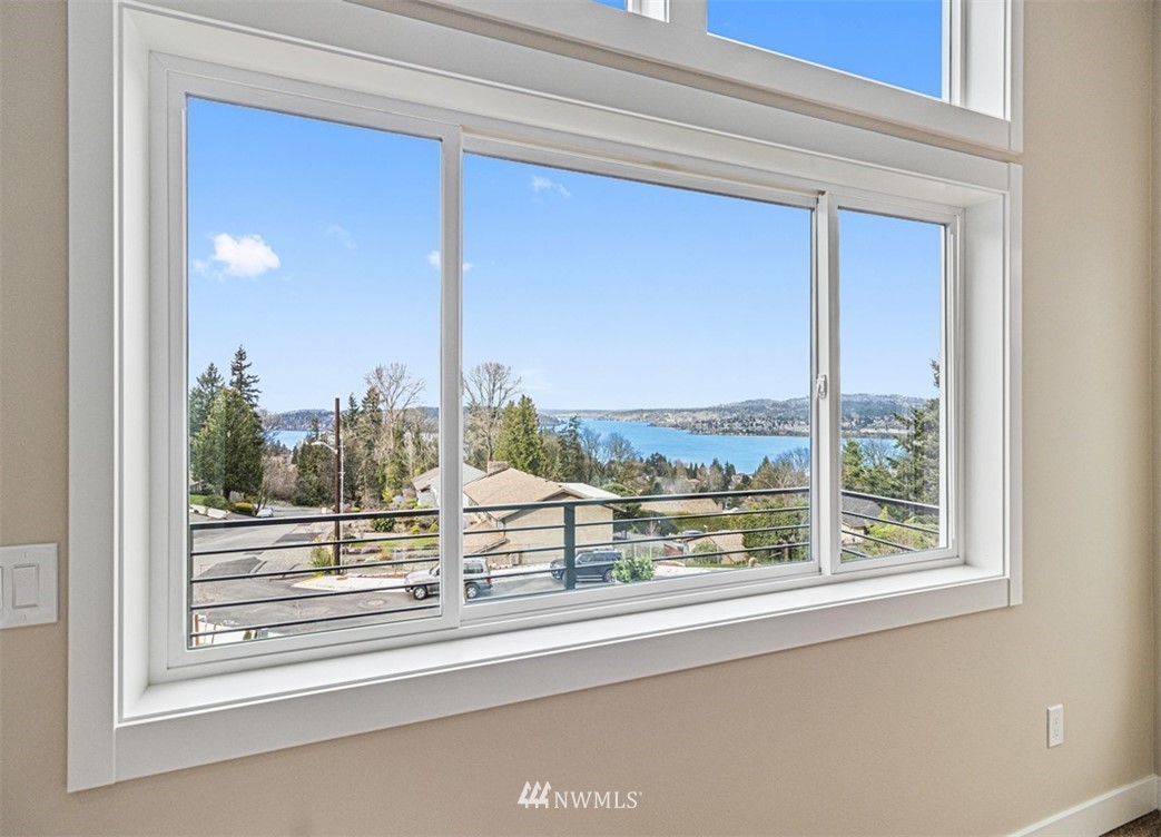 11838 79th Avenue South Seattle, WA 98178 - Photo 19 of 40