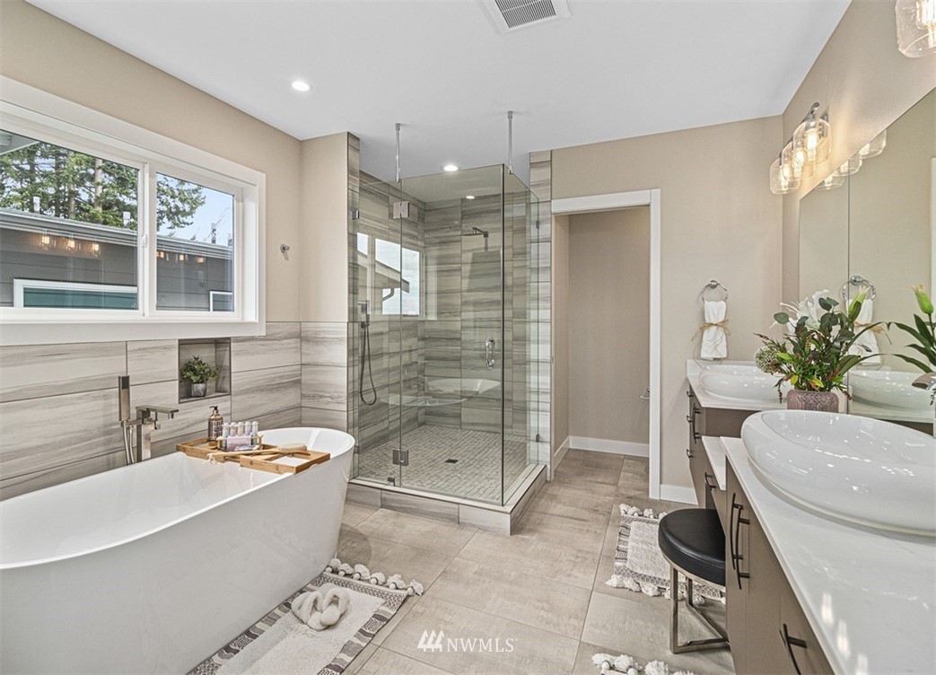 11838 79th Avenue South Seattle, WA 98178 - Photo 21 of 40