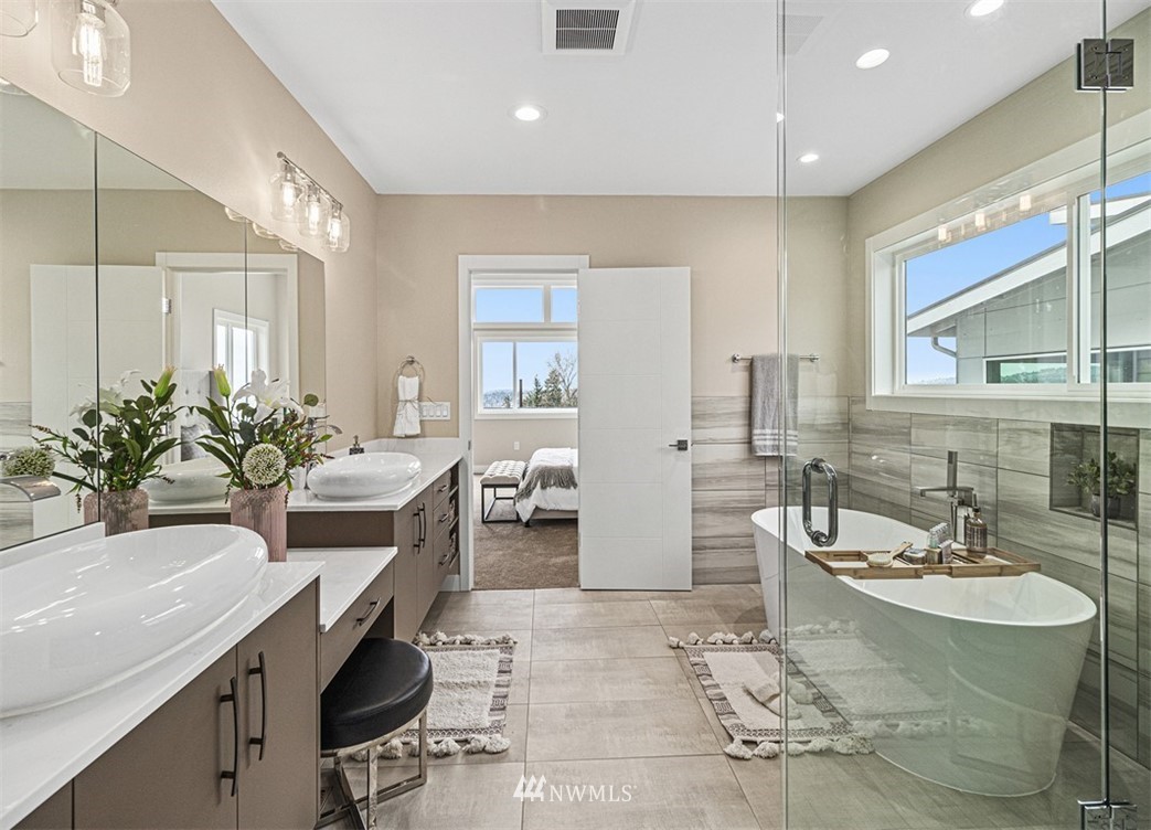 11838 79th Avenue South Seattle, WA 98178 - Photo 25 of 40