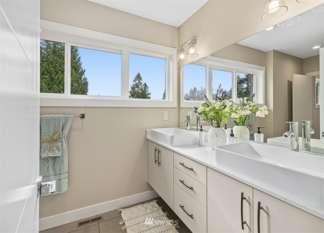 11838 79th Avenue South Seattle, WA 98178 - Photo 34 of 40