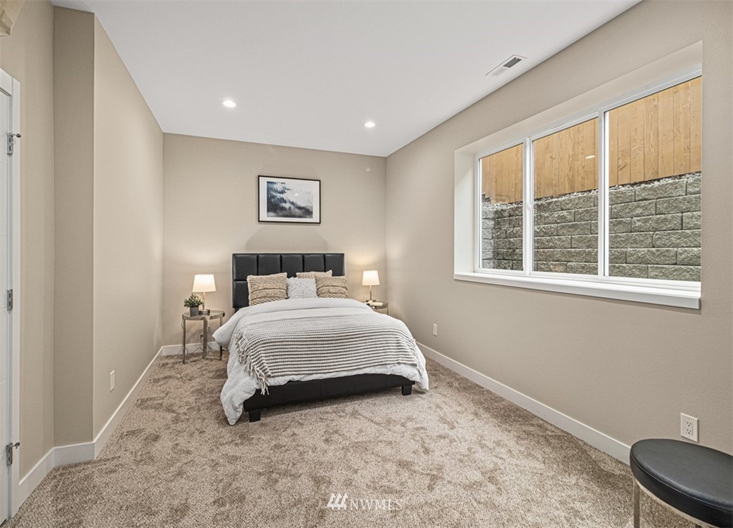 11838 79th Avenue South Seattle, WA 98178 - Photo 38 of 40