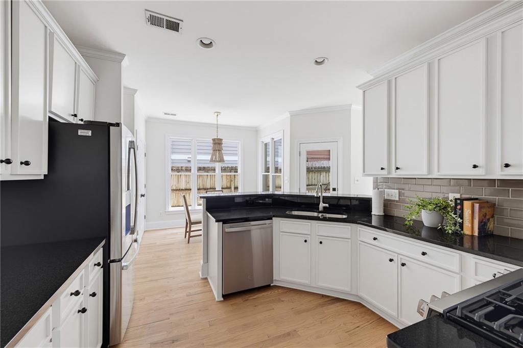 1656 Frazier Road Decatur, GA 30033 - Photo 11 of 23
