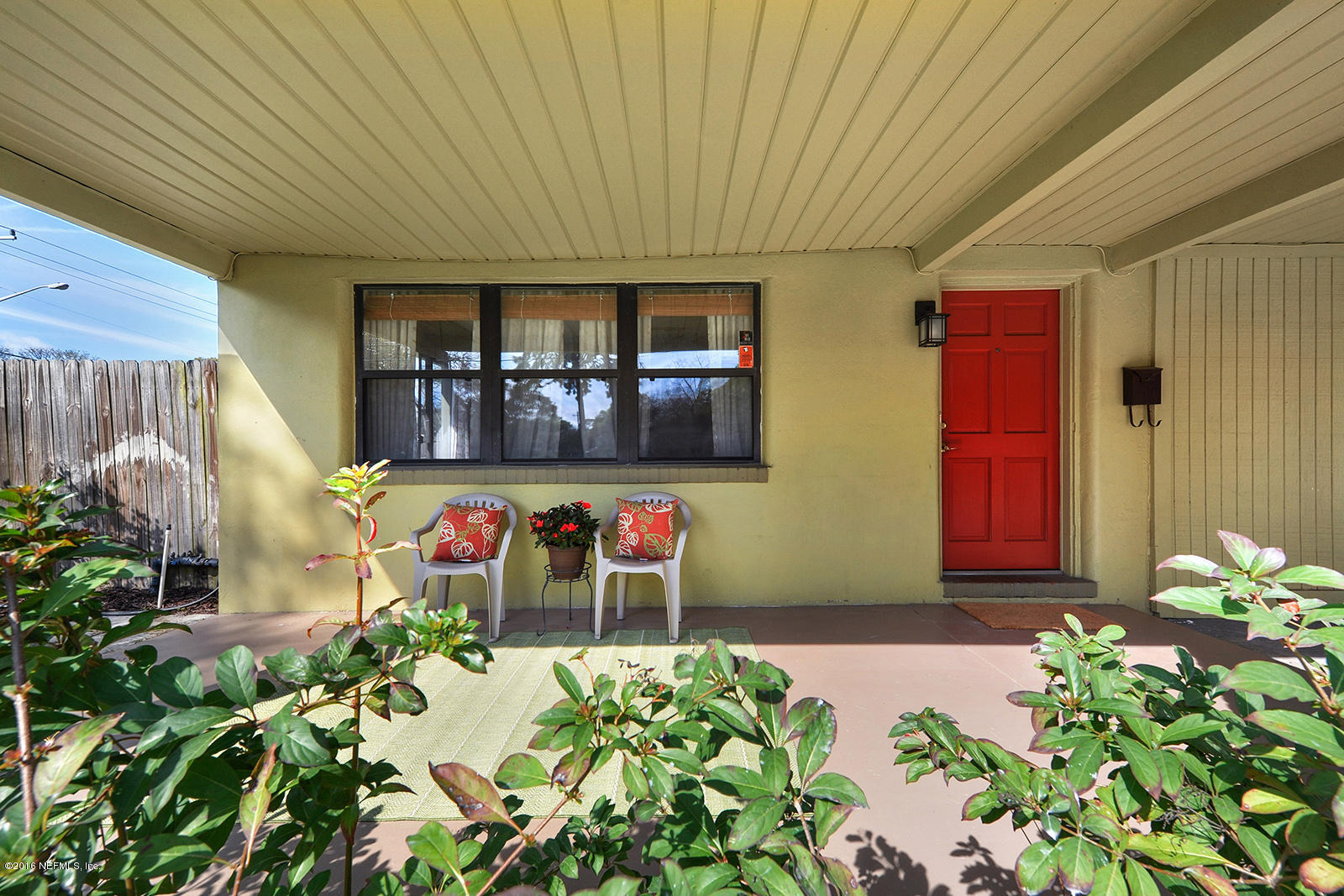 6164 Suwanee Road Jacksonville, FL 32217 - Photo 4 of 23 Front proch 2