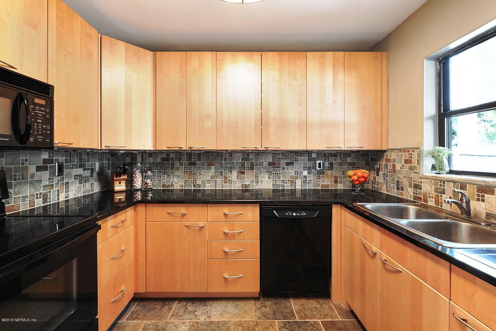 6164 Suwanee Road Jacksonville, FL 32217 - Photo 6 of 23 Kitchen