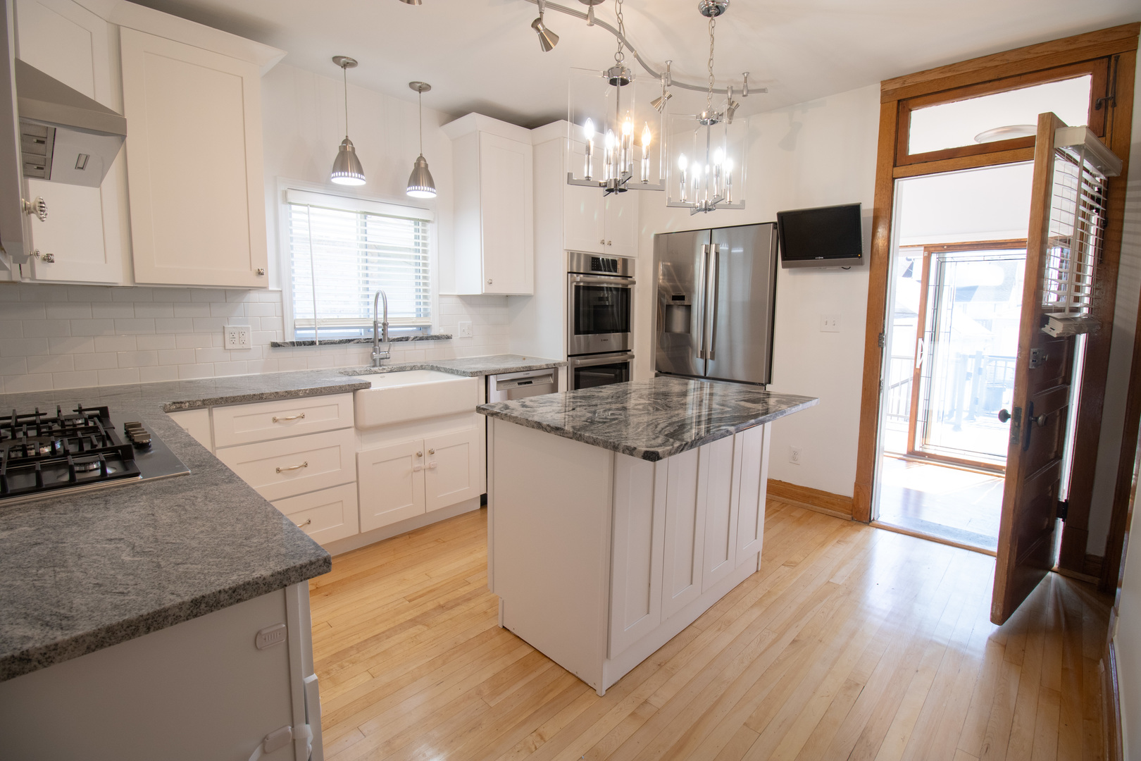 6840 30th Street Berwyn, IL 60402 - Photo 11 of 42