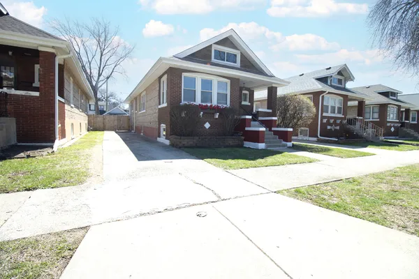 $429,900 | 6840 30th Street, Berwyn, IL 60402