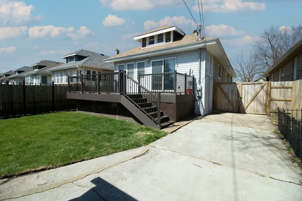 $429,900 | 6840 30th Street, Berwyn, IL 60402