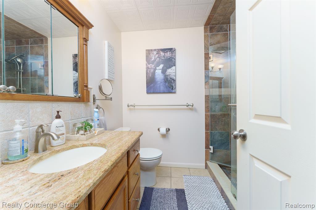619 North Kane Road Webberville, MI 48892 - Photo 16 of 38