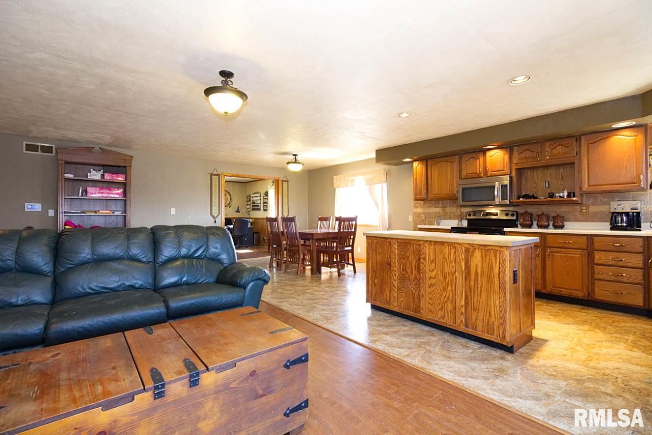 20627 Washington Road Morton, IL 61550 - Photo 3 of 32 Gallery Image 3
