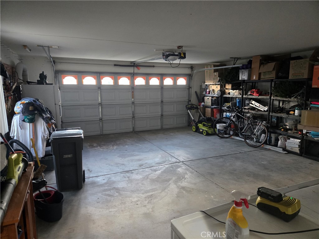 33860 Bell Thousand Palms, CA 92276 - Photo 29 of 49 a view of a room with gym equipment