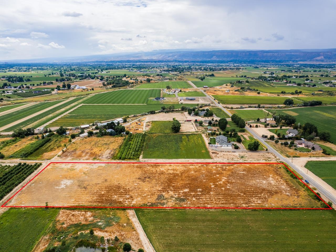 1192 22 1/2 Road Grand Junction, CO 81505 - Photo 3 of 11 a view of a city