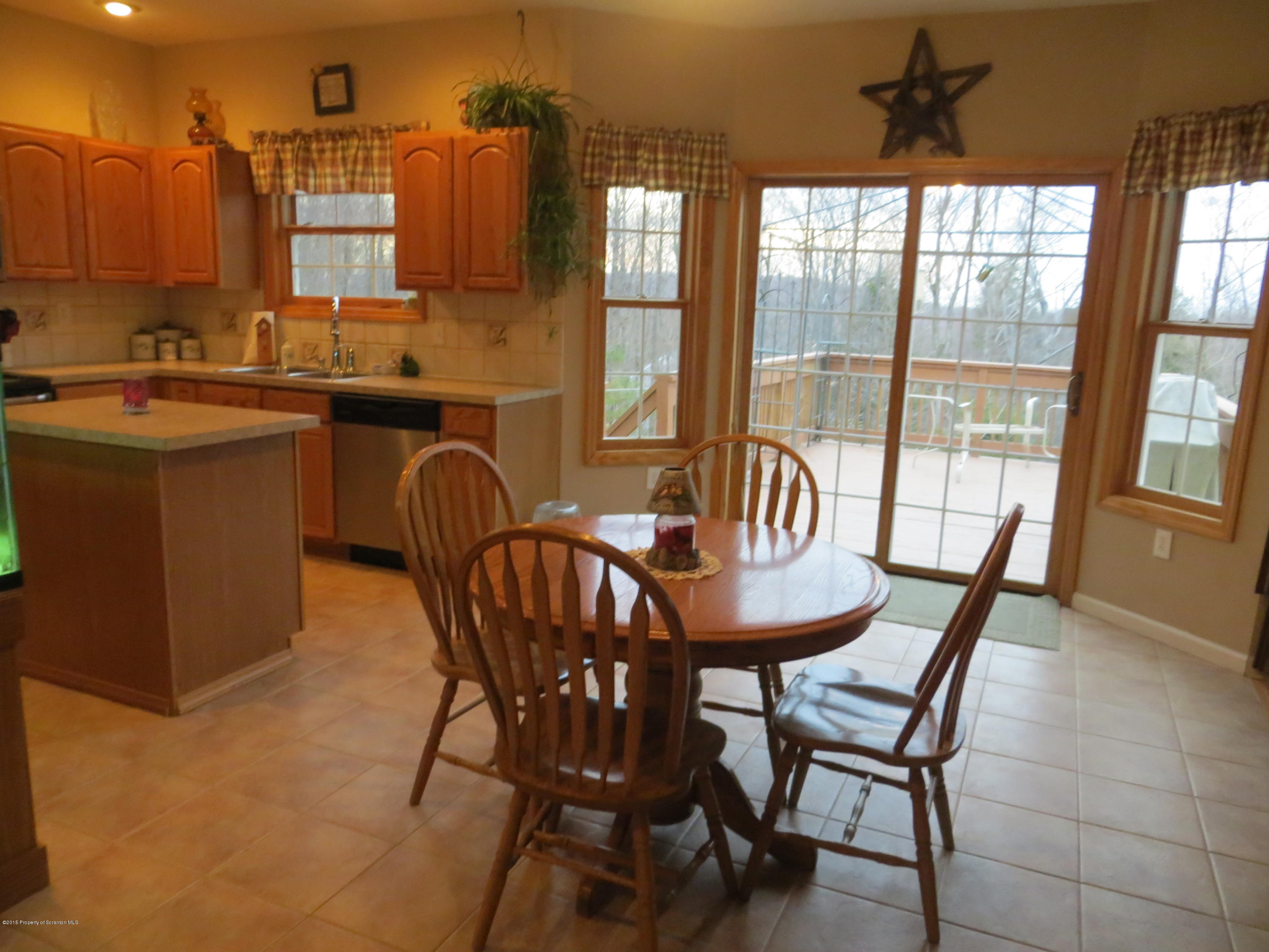 66 Jones Street Moscow, PA 18444 - Photo 3 of 26 Gallery Image 3