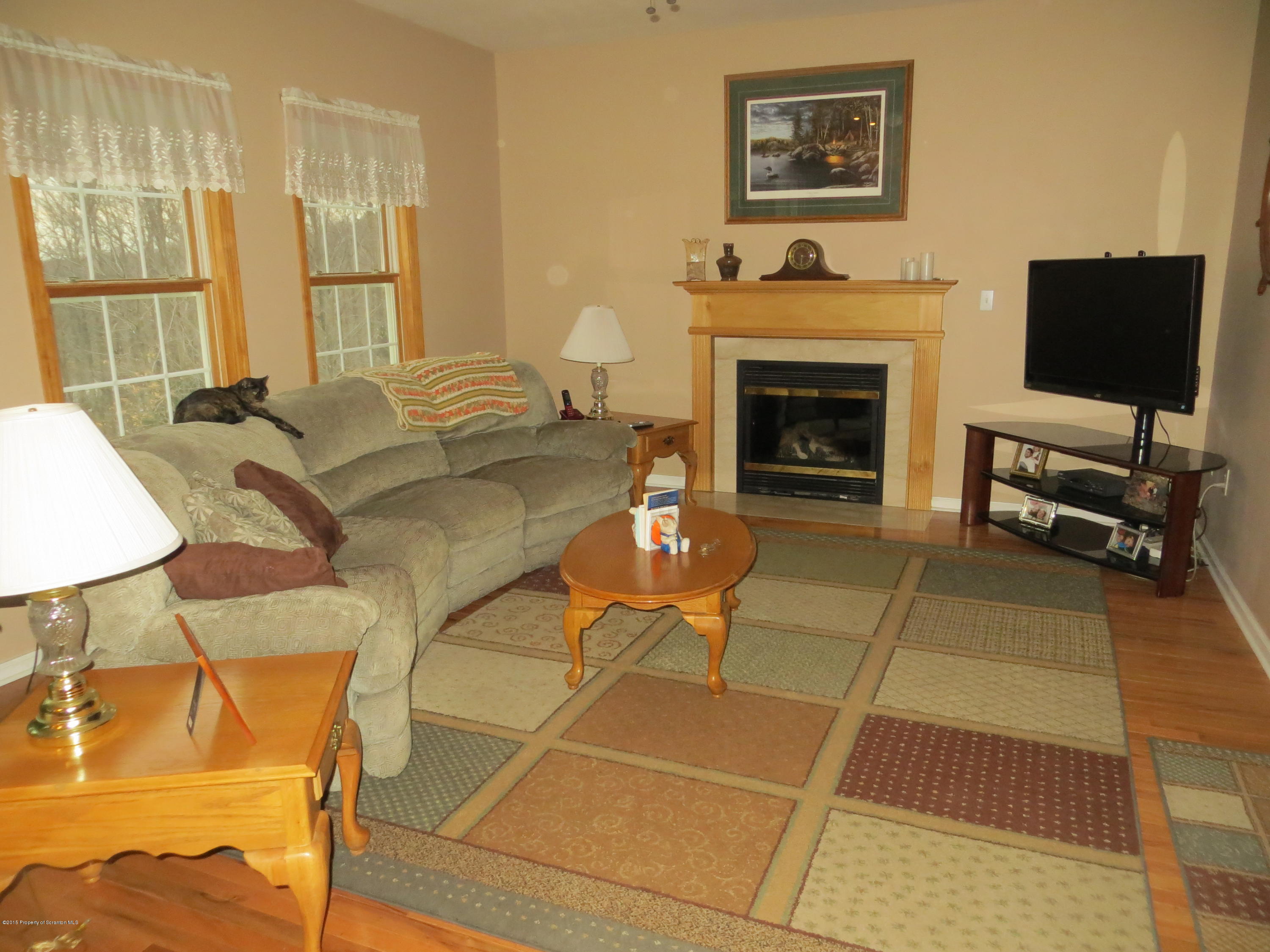 66 Jones Street Moscow, PA 18444 - Photo 6 of 26 Gallery Image 6