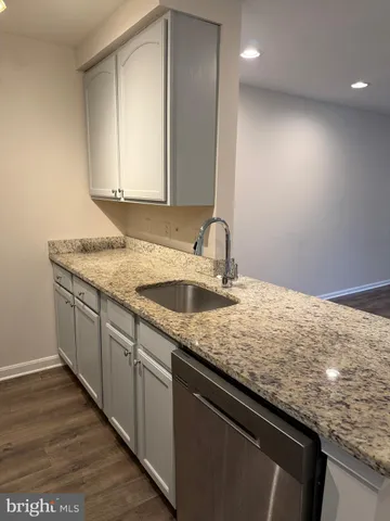 $2,000 | 13513 Orchard Drive, Unit 3513, Clifton, VA 20124