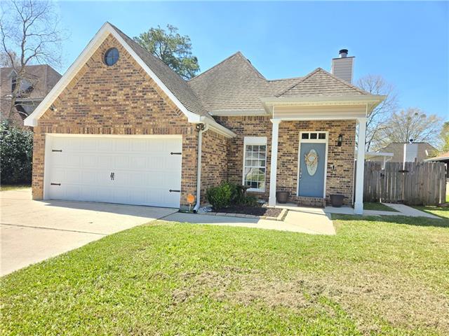 1830 Kings Row Slidell, LA 70461 - Photo 1 of 23
