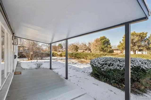 a view of a floor to ceiling window in an empty room