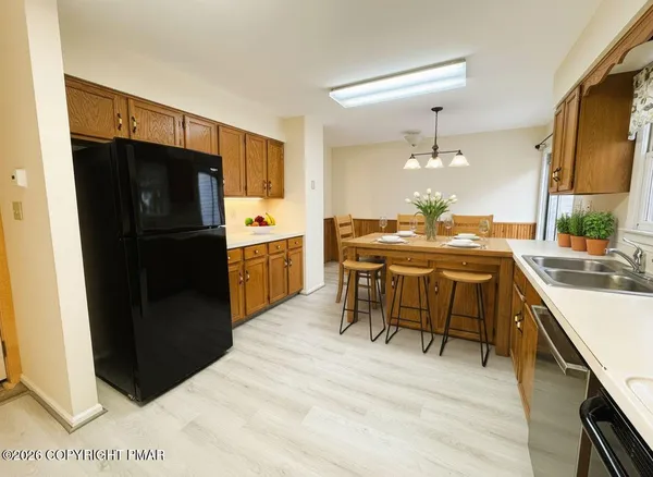 $2,500 | 124 Eaglesmere Circle, Unit 20, East Stroudsburg, PA 18301