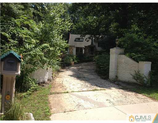 113 Overbrook Road Piscataway, NJ 08854 - Photo 3 of 8 Gallery Image 3