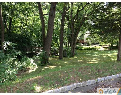 113 Overbrook Road Piscataway, NJ 08854 - Photo 5 of 8 Gallery Image 5