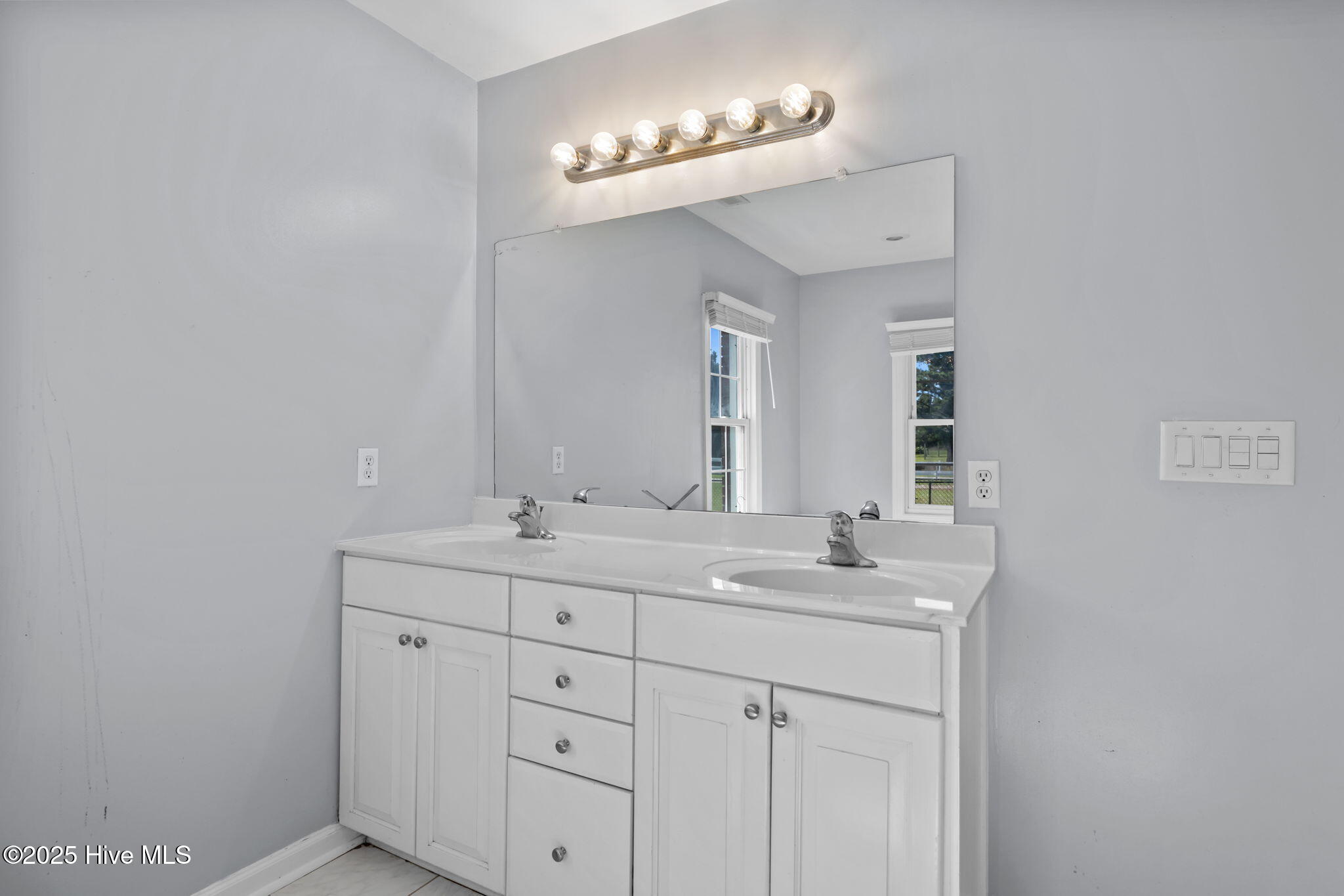 477 Harkers Island Road Beaufort, NC 28516 - Photo 22 of 38 34-web-or-mls-1S3A2244