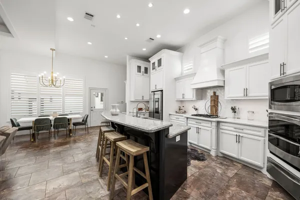 $4,900 | 1210 Parkerhaven Court, Houston, TX 77008