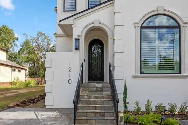$4,900 | 1210 Parkerhaven Court, Houston, TX 77008