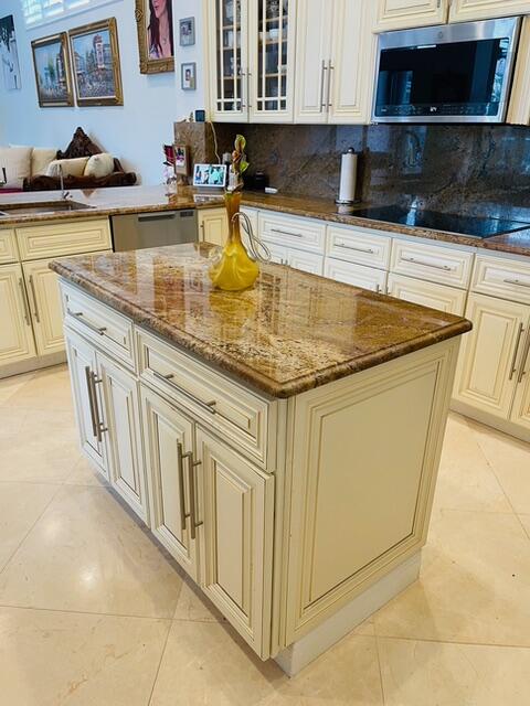 21833 Marigot Drive Boca Raton, FL 33428 - Photo 9 of 72 KITCHEN