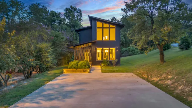 $745,000 | 542 Alexander Drive, Chattanooga, TN 37415
