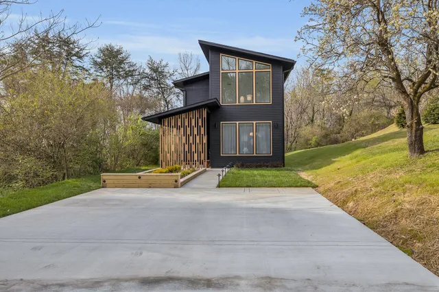 $745,000 | 542 Alexander Drive, Chattanooga, TN 37415