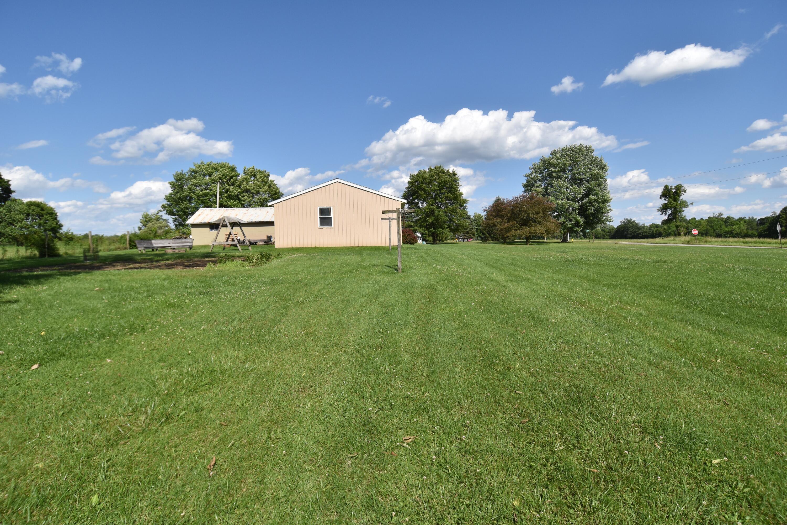 5137 Castle Road Johnstown, OH 43031 - Photo 47 of 66 Large Yard