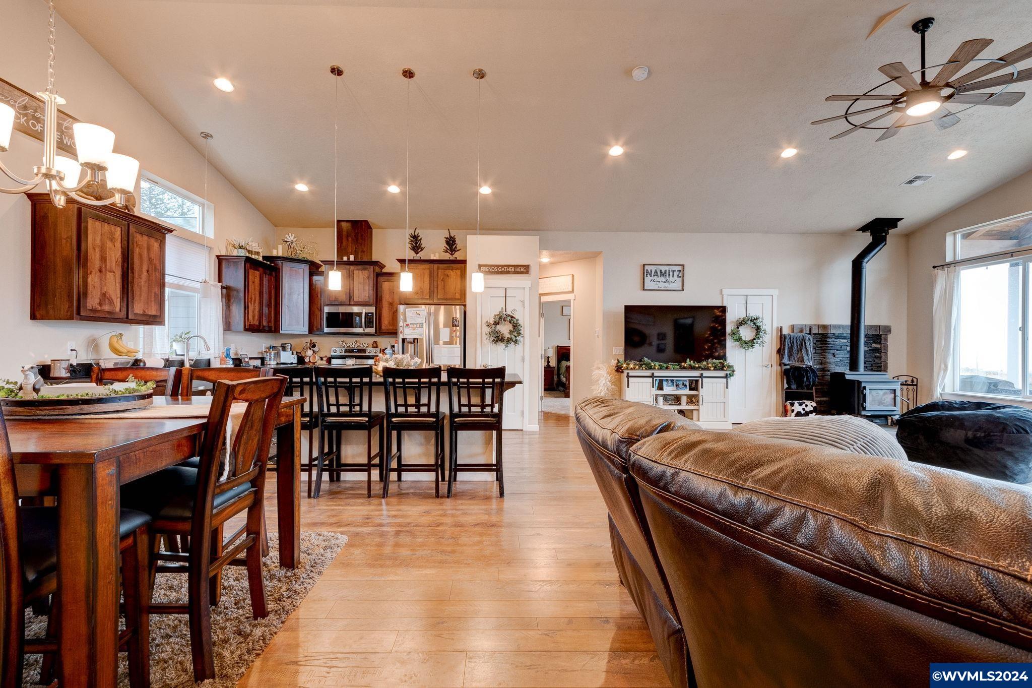 10224 Wagner Road Lyons, OR 97358 - Photo 9 of 45 Gallery Image 9