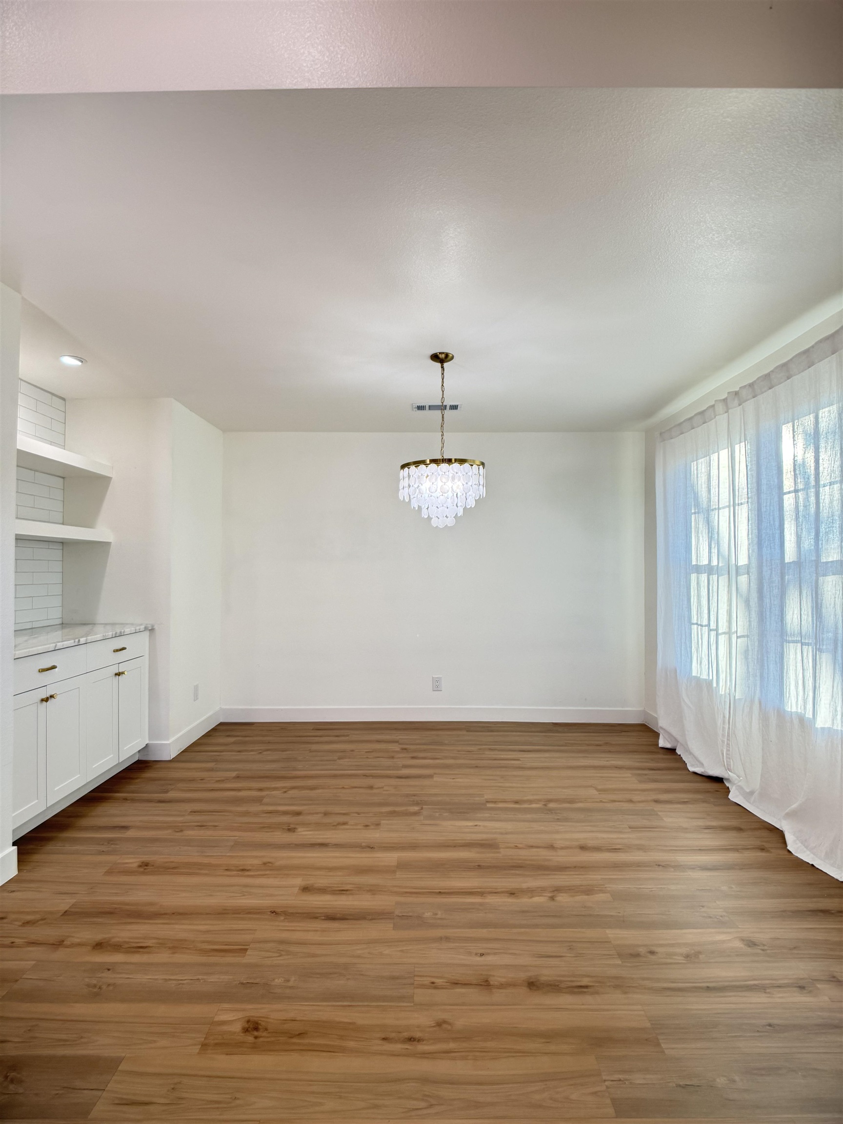 409 Ave R Marble Falls, TX 78654 - Photo 5 of 18