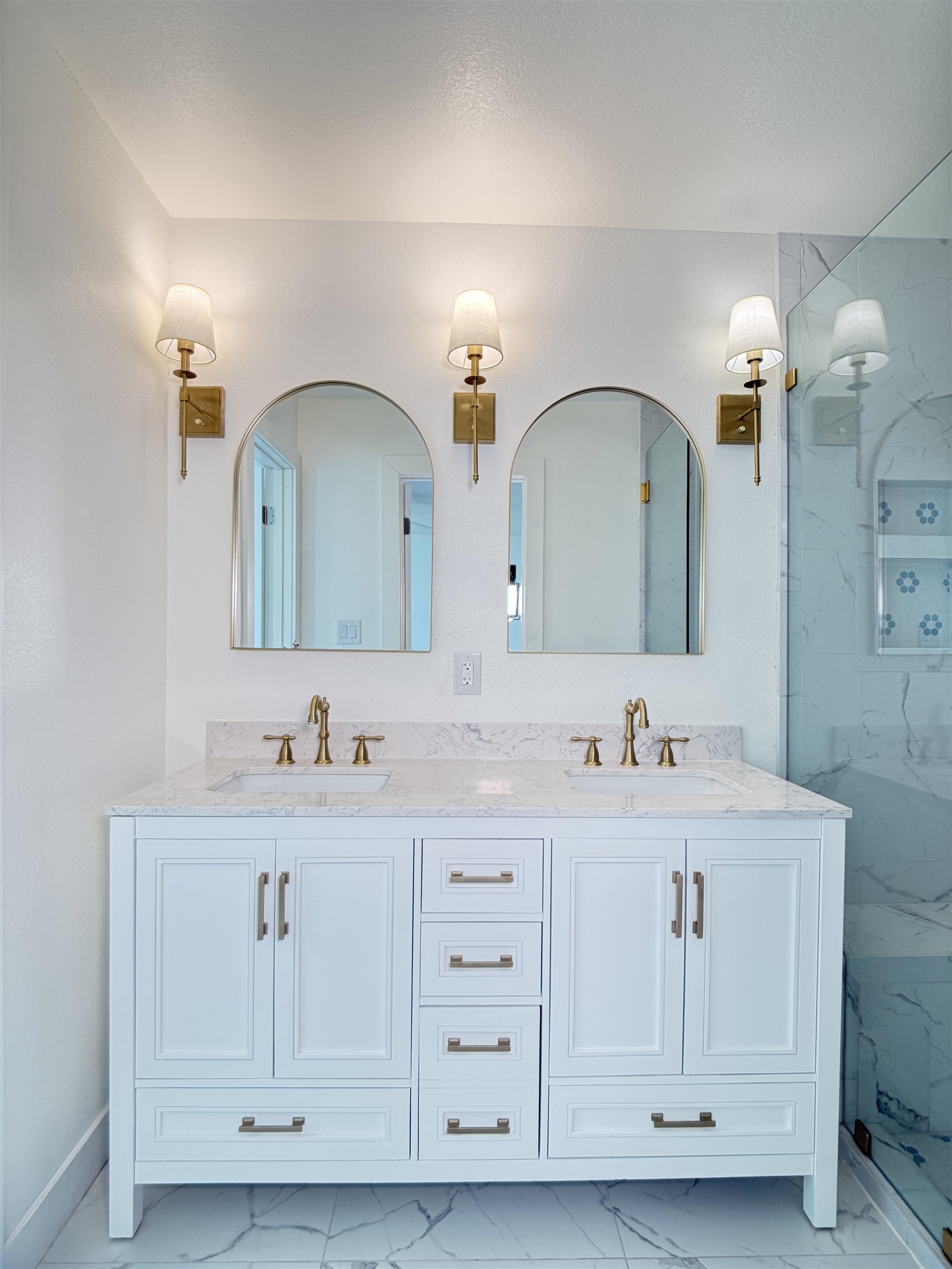 409 Ave R Marble Falls, TX 78654 - Photo 9 of 18