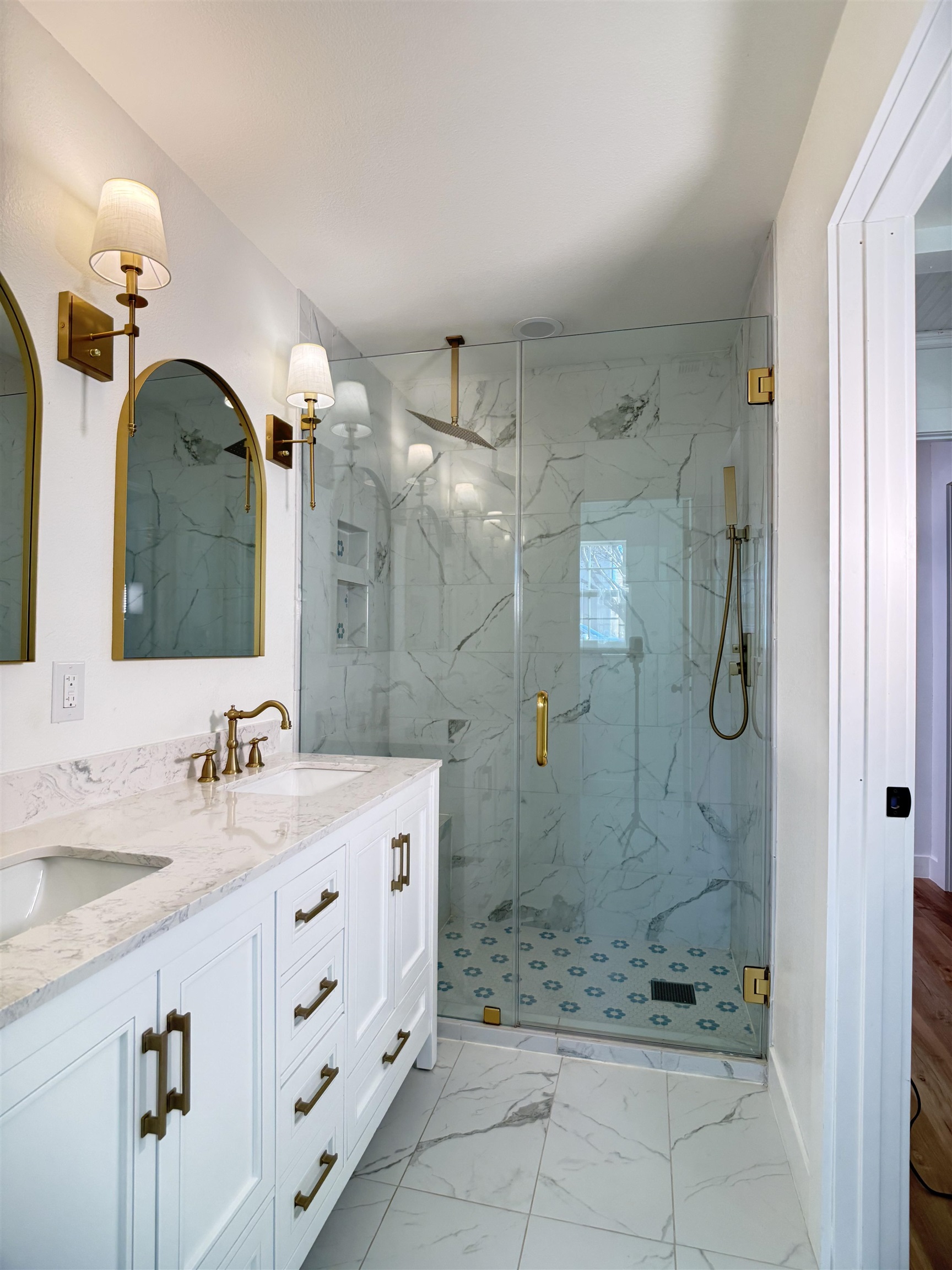 409 Ave R Marble Falls, TX 78654 - Photo 10 of 18