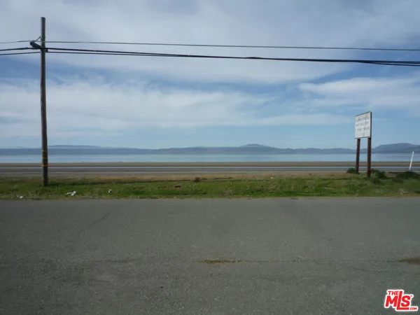 a view of a walk in closet