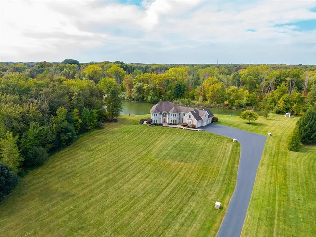 $1,240,000 | 51 Stablegate Drive, Penfield, NY 14580