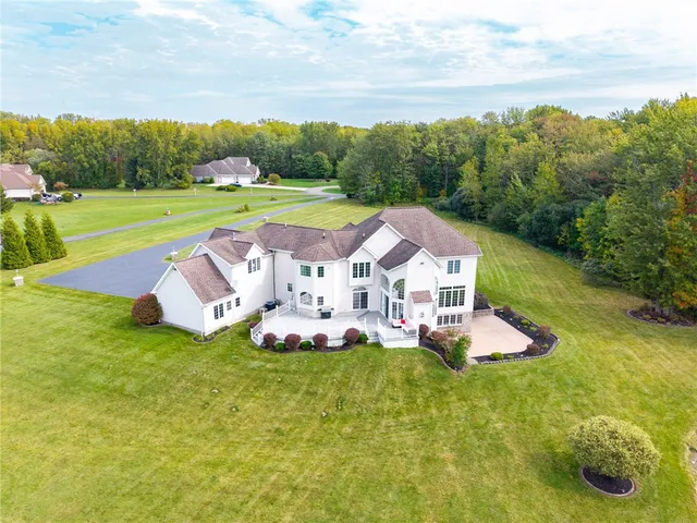$1,240,000 | 51 Stablegate Drive, Penfield, NY 14580