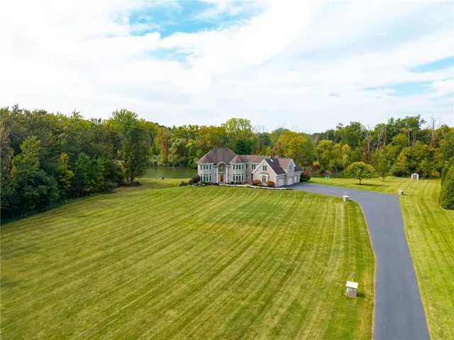 $1,240,000 | 51 Stablegate Drive, Penfield, NY 14580