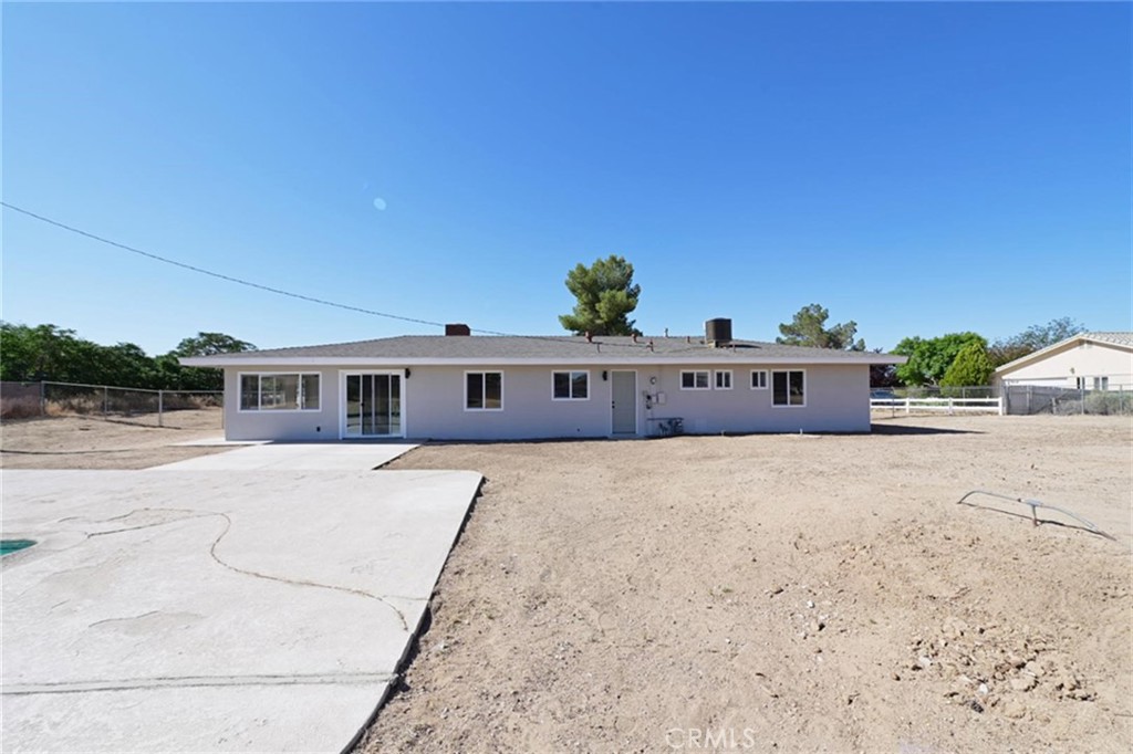 18190 Hiawatha Road Apple Valley, CA 92307 - Photo 24 of 28 Backyard