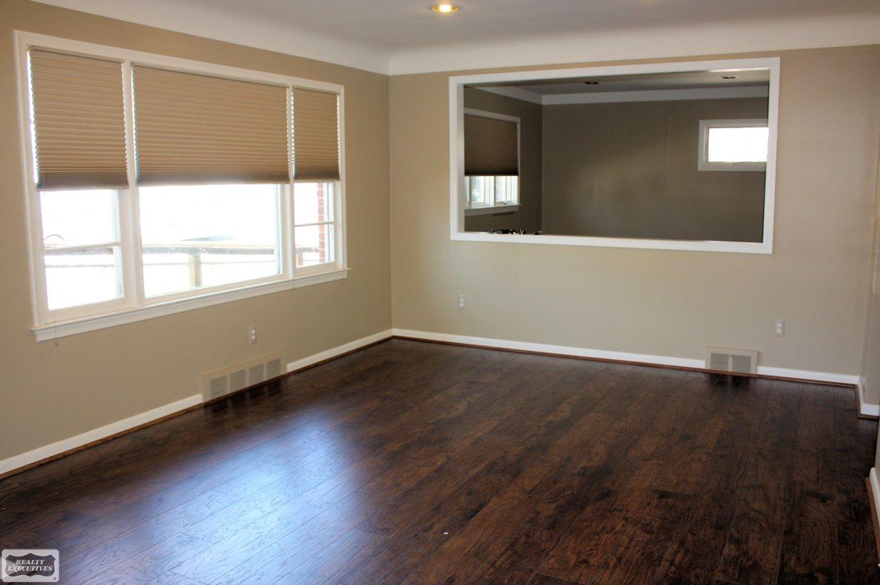 240 North Rawles Street Romeo, MI 48065 - Photo 2 of 20 31287338-1.JPG