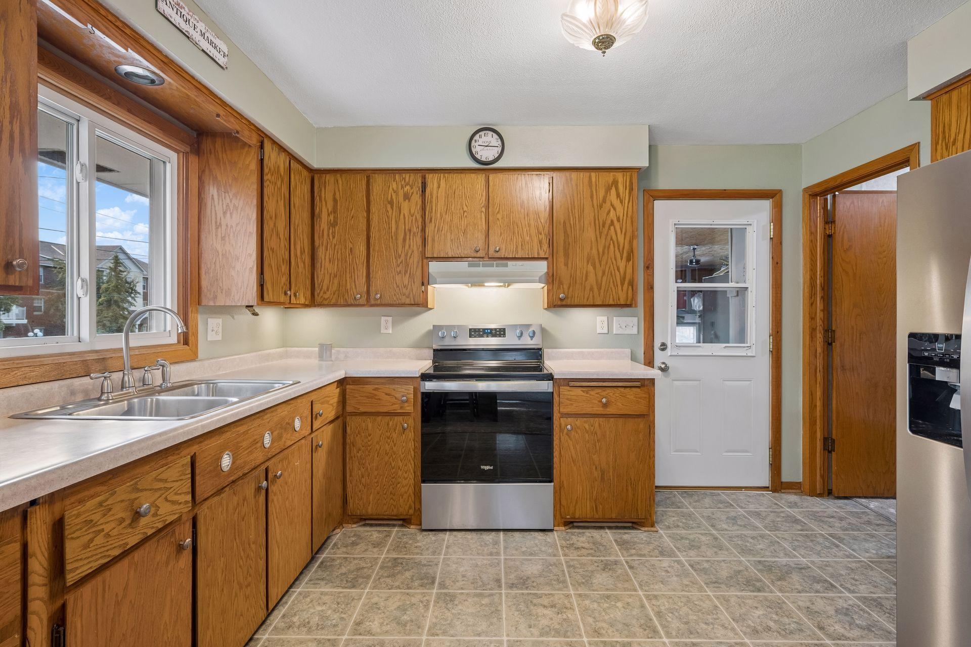 1517 Oak Grove Road Southwest St. Cloud, MN 56301 - Photo 9 of 39 Gallery Image 9