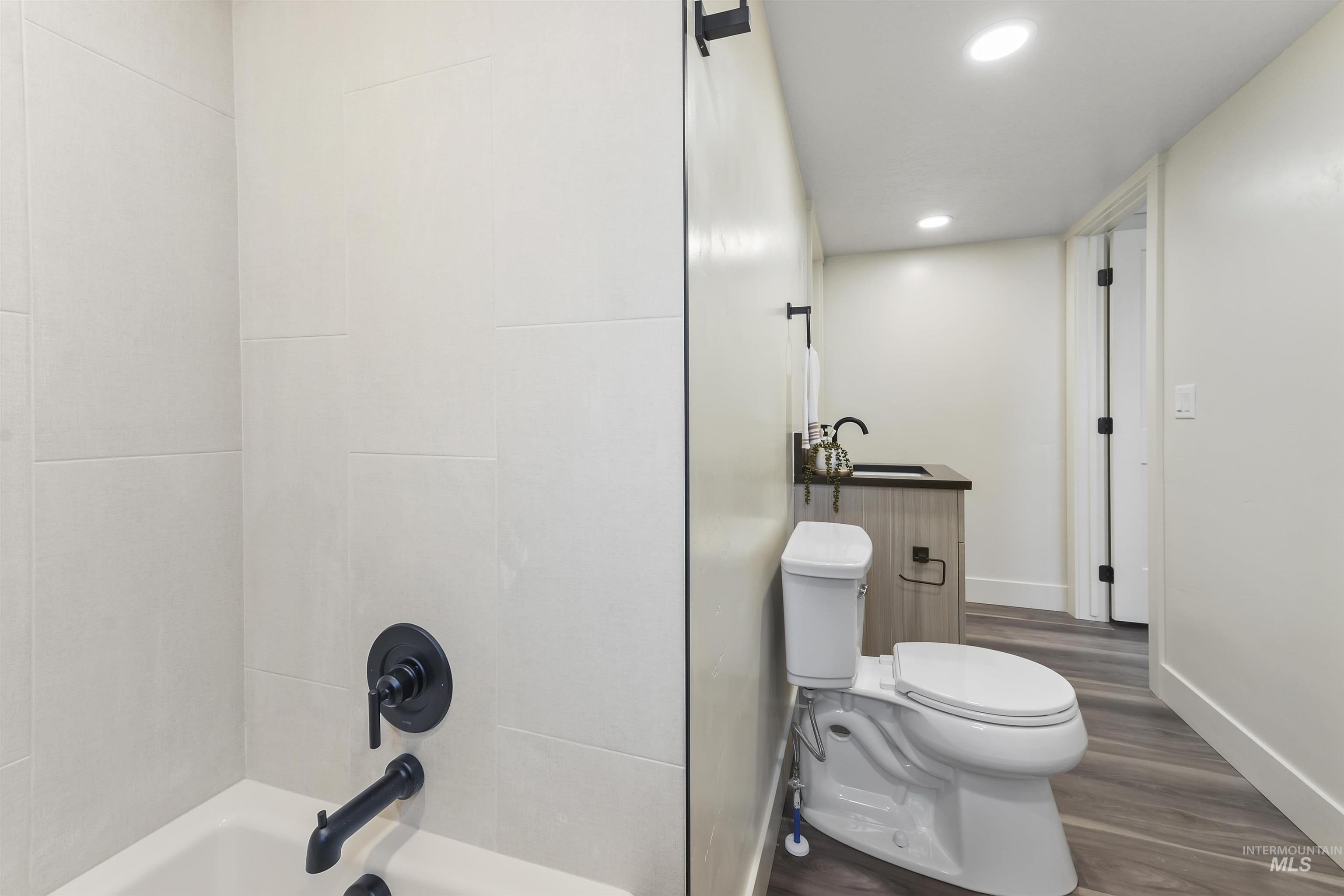 114 Raven Loop Cascade, ID 83611 - Photo 11 of 15