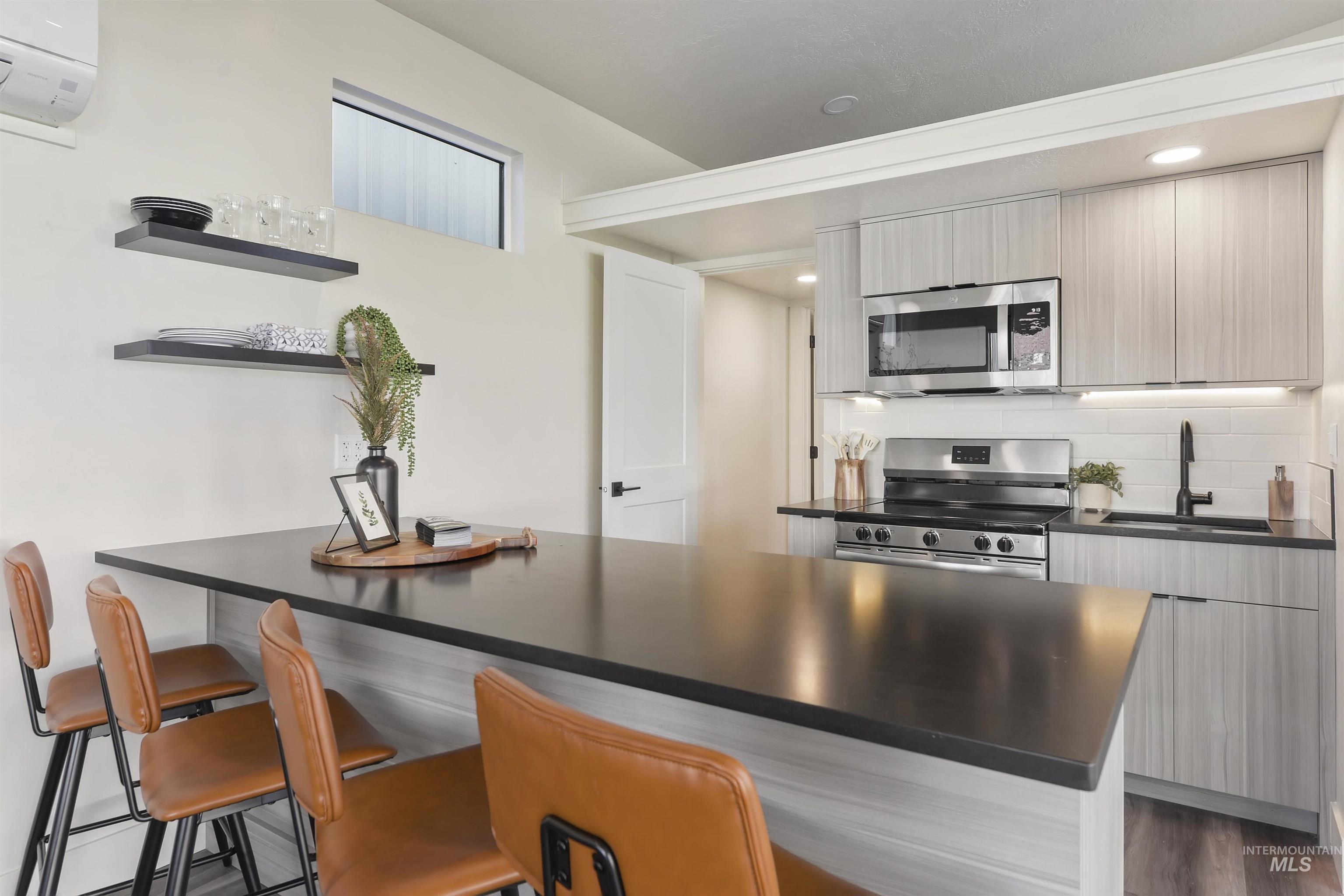 114 Raven Loop Cascade, ID 83611 - Photo 6 of 15