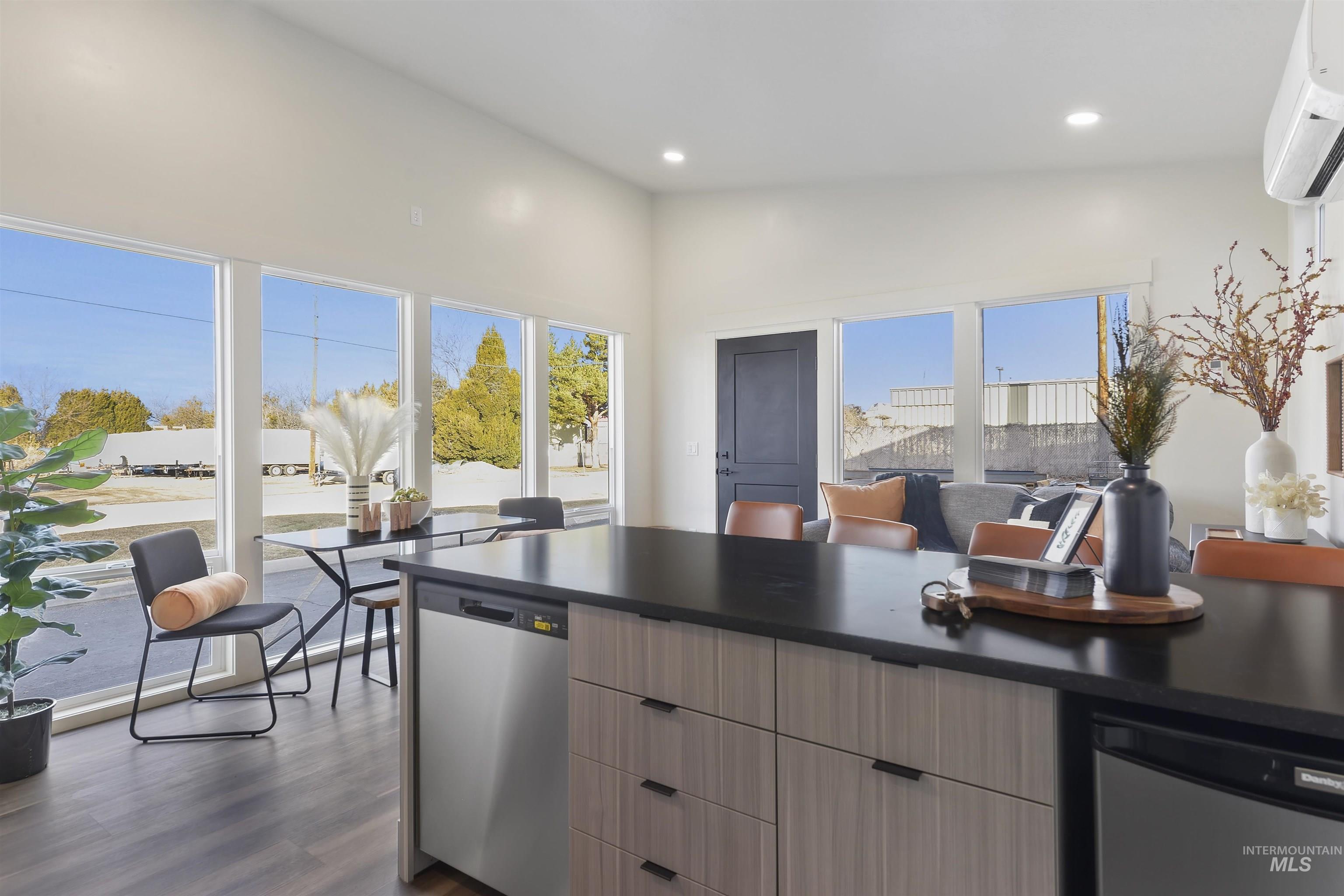 114 Raven Loop Cascade, ID 83611 - Photo 7 of 15