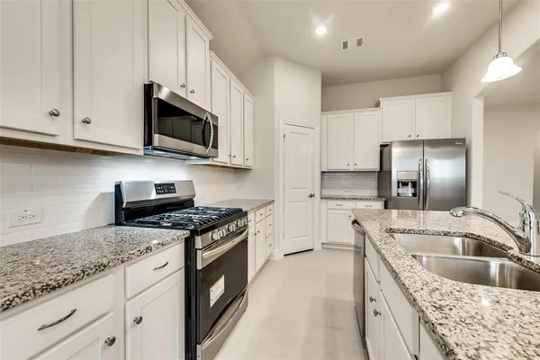 $2,298 | 6113 Brunswick Drive, Aubrey, TX 76227