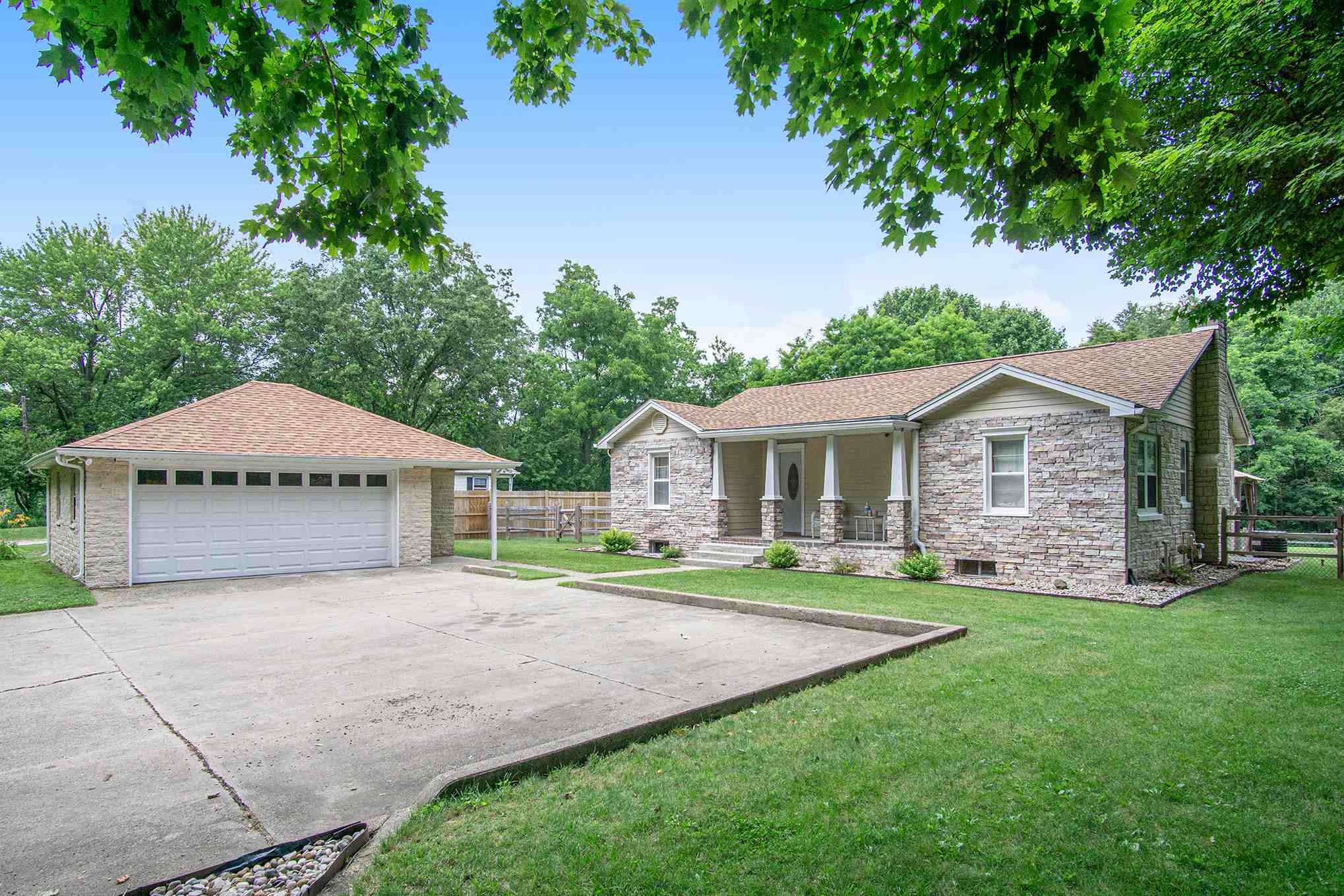 3441 Locust Road South Bend, IN 46614 - Photo 2 of 30 Gallery Image 2