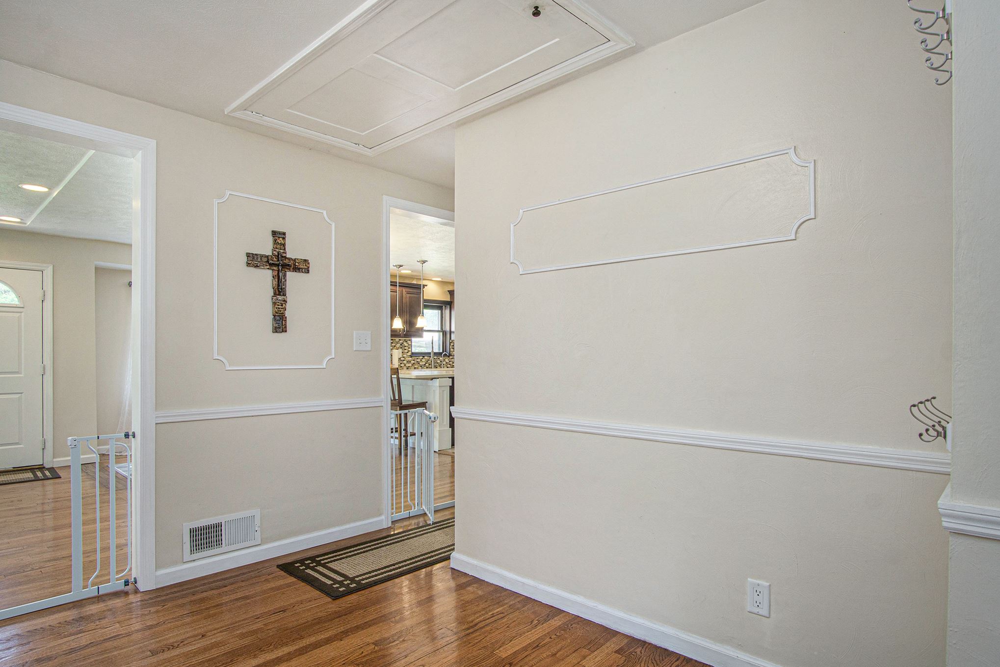 3441 Locust Road South Bend, IN 46614 - Photo 8 of 30 Gallery Image 8