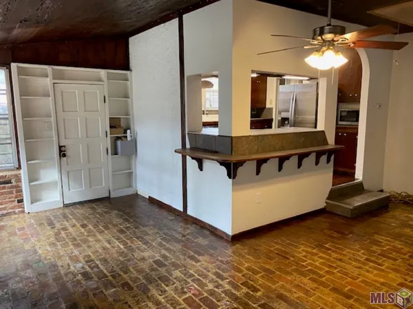 $2,400 | 4646 Loyola Drive, Baton Rouge, LA 70808