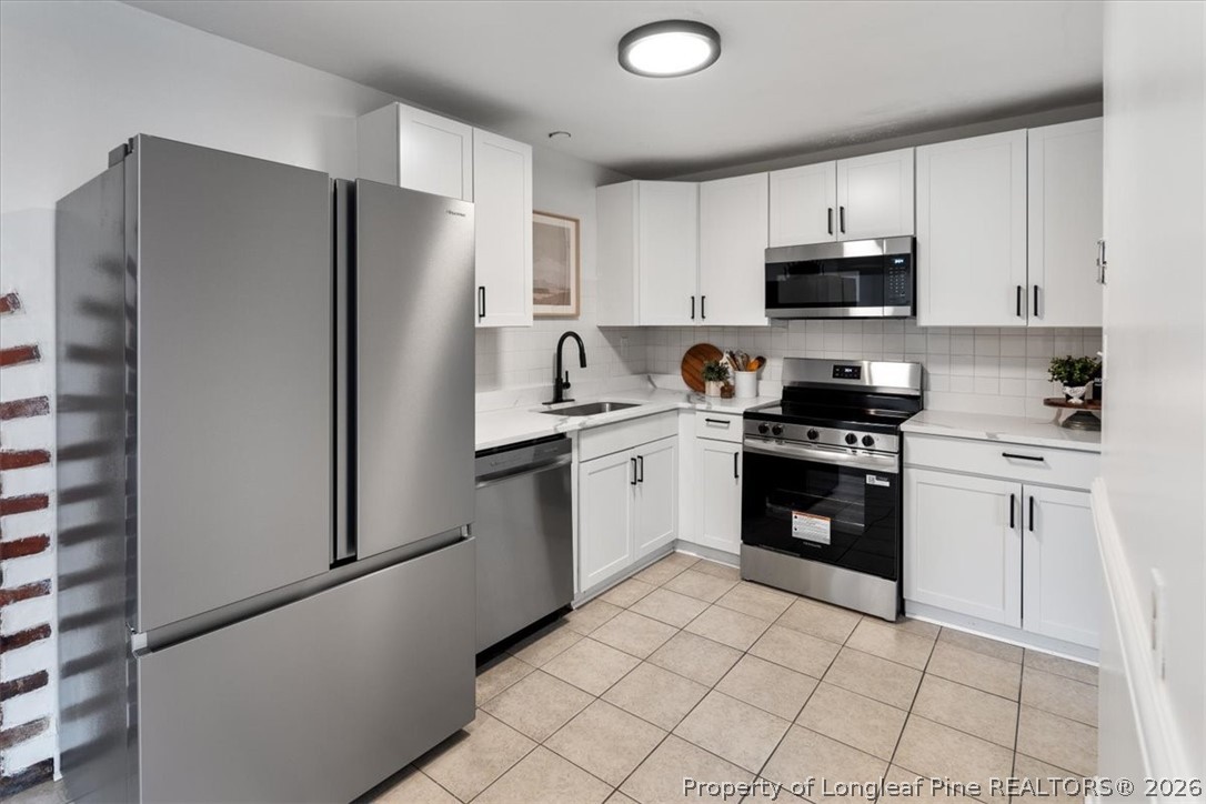 742 Newport Road Fayetteville, NC 28314 - Photo 6 of 47 Kitchen from Breakfast Nook - All New Appliances Convey