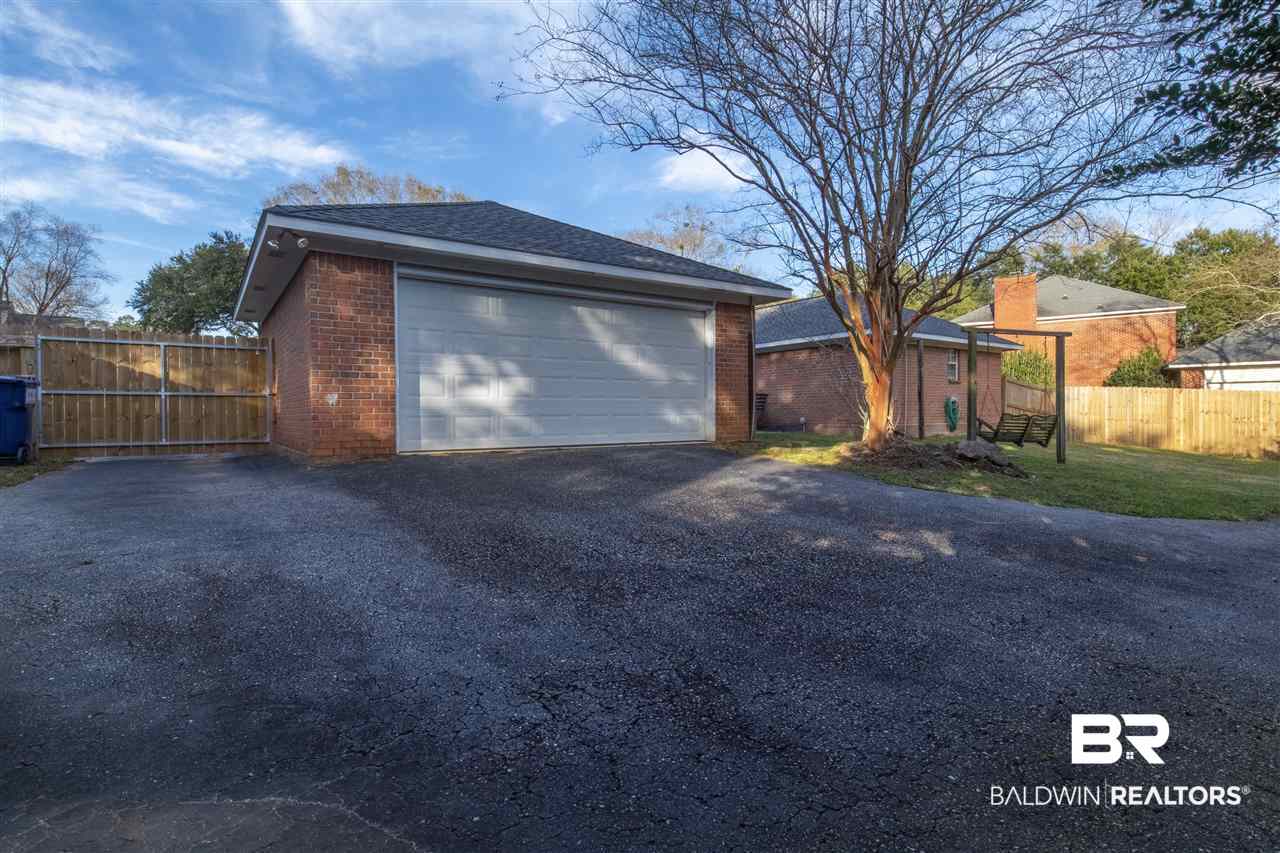 7311 Cheryl Court Mobile, AL 36695 - Photo 46 of 46 Garage